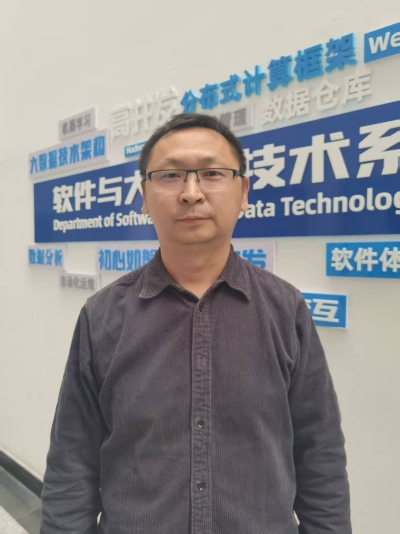 周绍斌.jpg